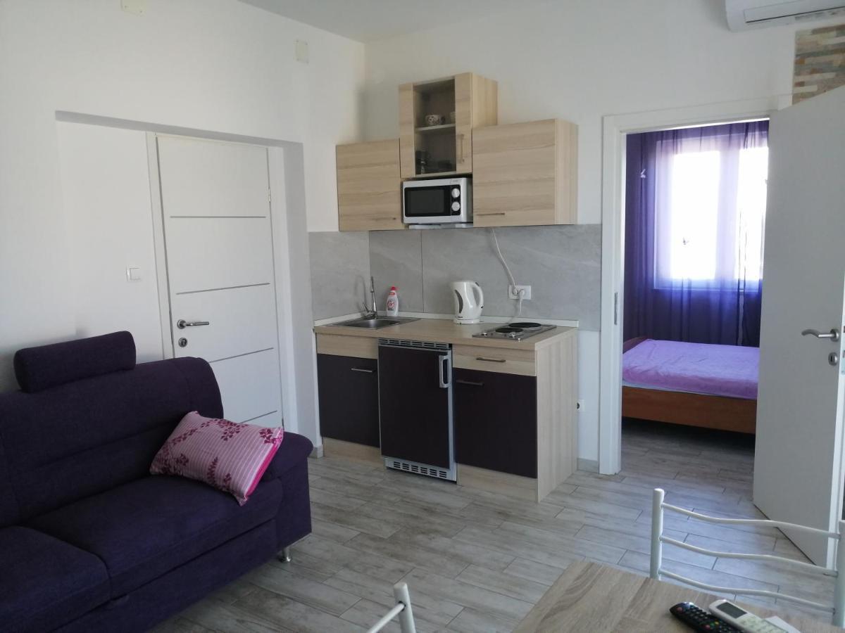 Apartmani Nevera Крк Экстерьер фото