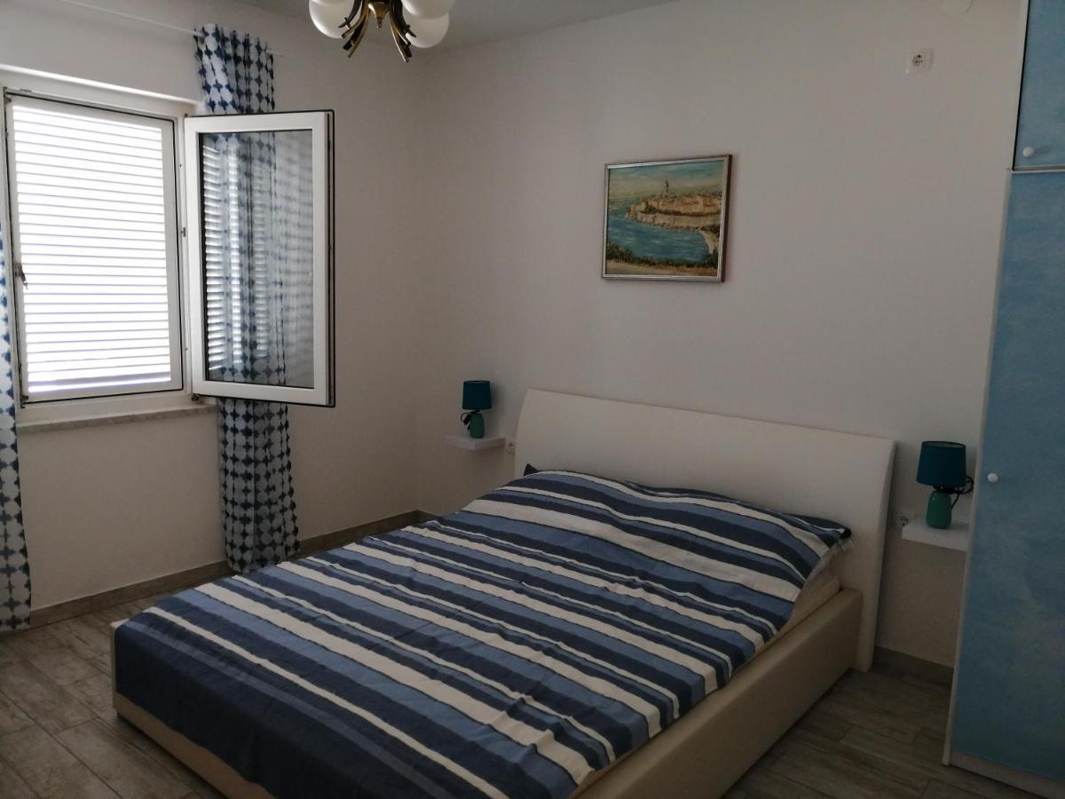 Apartmani Nevera Крк Экстерьер фото